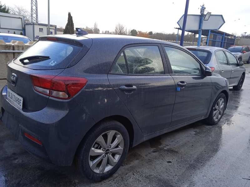 kia rio (yb) del año 2023