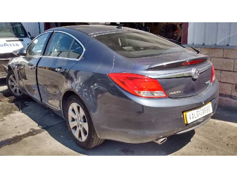 opel insignia berlina del año 2010