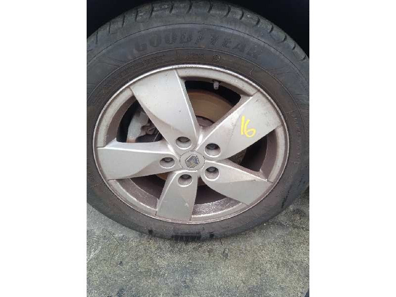 renault megane iii berlina 5 p del año 2011