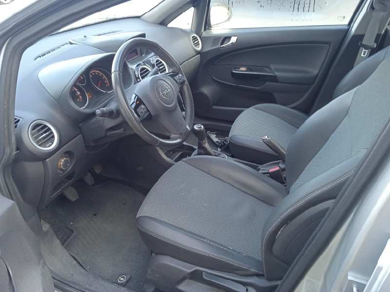 opel corsa d del año 2009