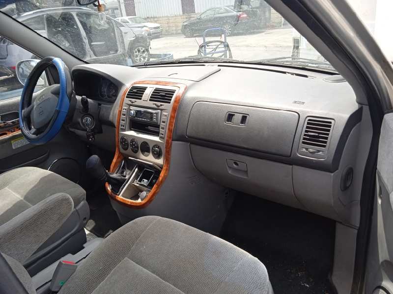 kia carnival ii del año 2003