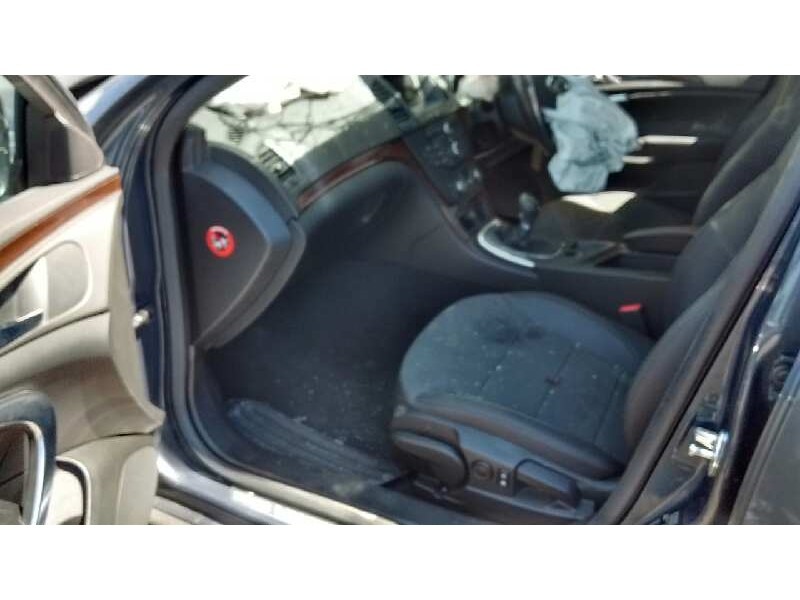 opel insignia berlina del año 2010