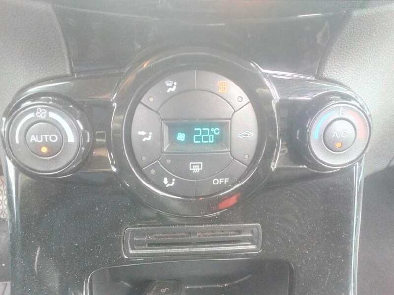 ford fiesta (ccn) del año 2015