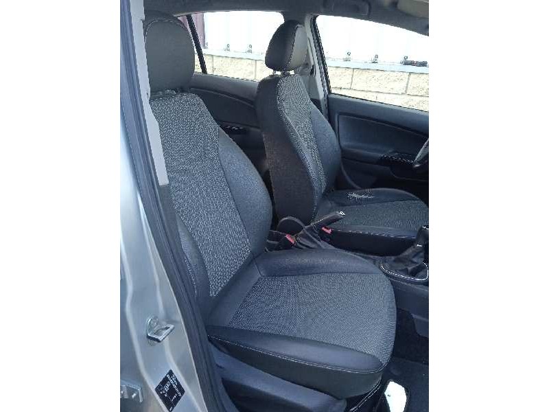 opel corsa d del año 2009