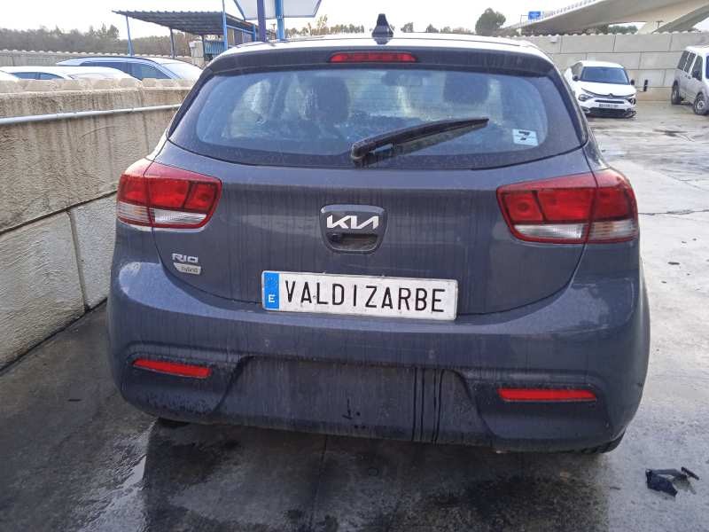 kia rio (yb) del año 2023