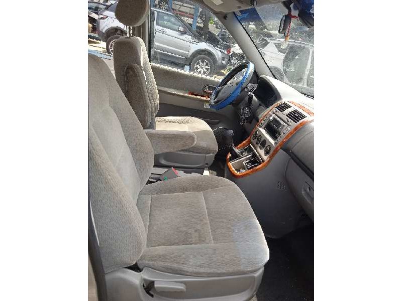 kia carnival ii del año 2003