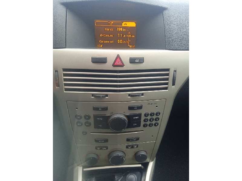 opel astra gtc del año 2007