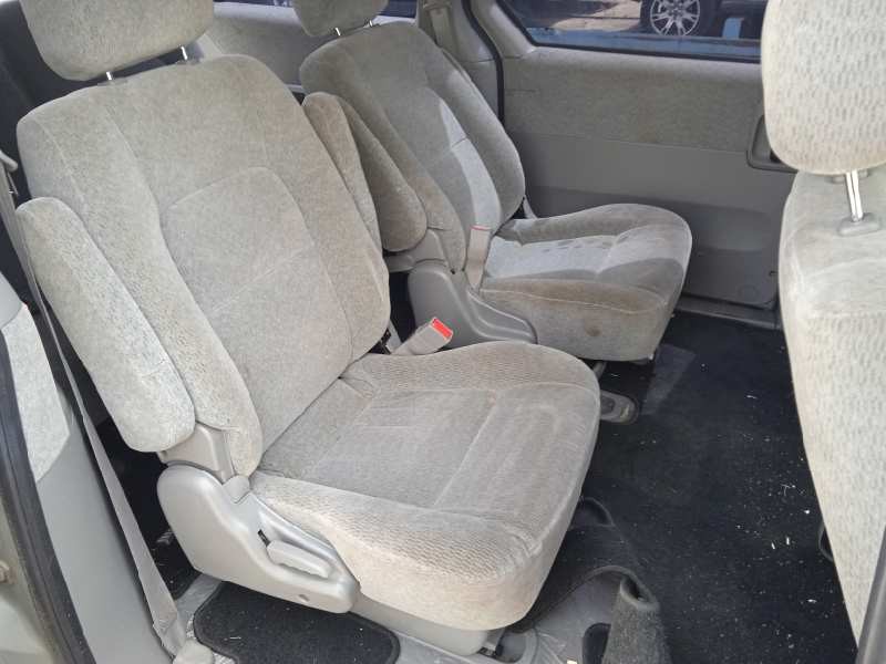 kia carnival ii del año 2003