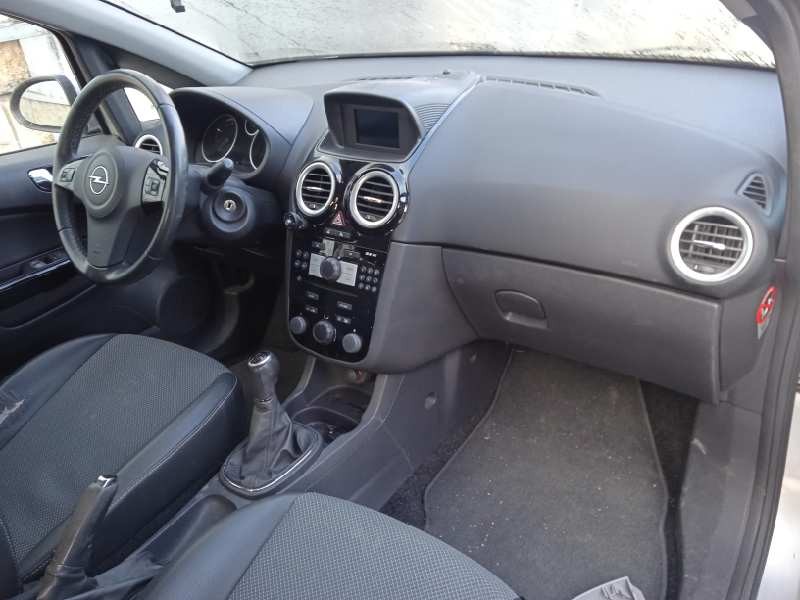 opel corsa d del año 2009