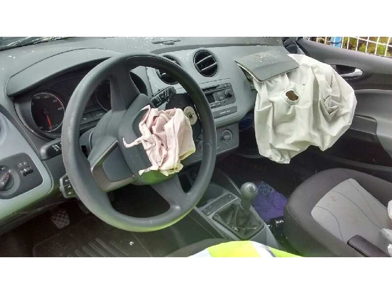 seat ibiza (6j5) del año 2013