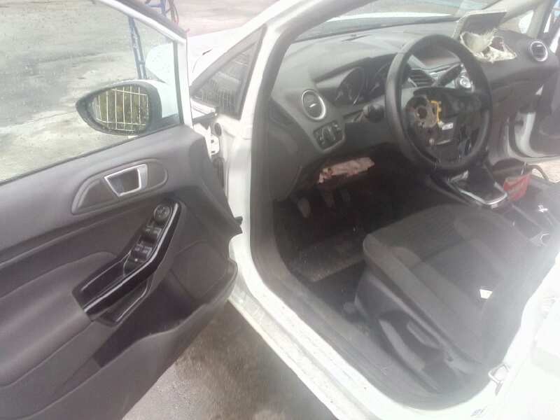 ford fiesta (ccn) del año 2015