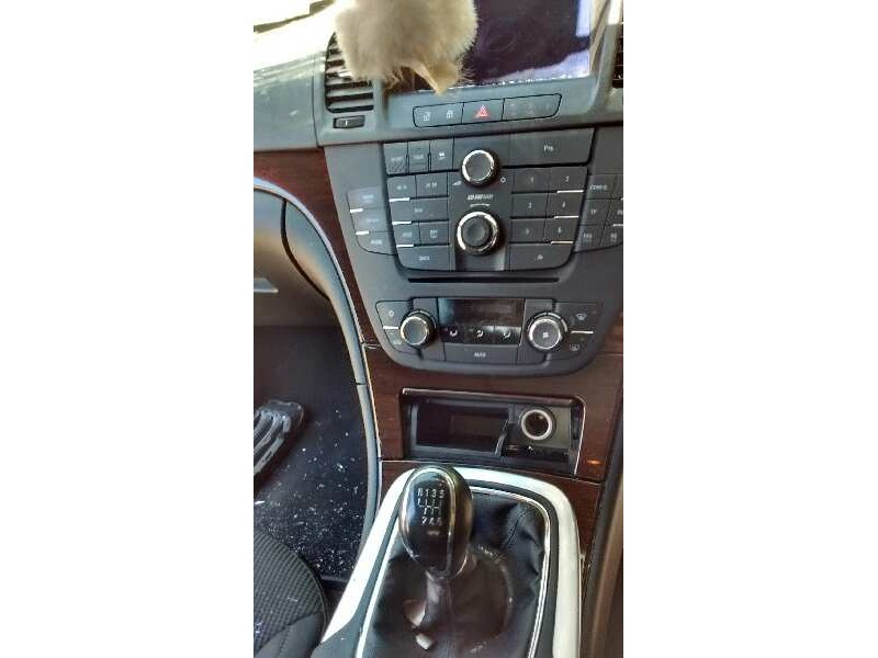 opel insignia berlina del año 2010