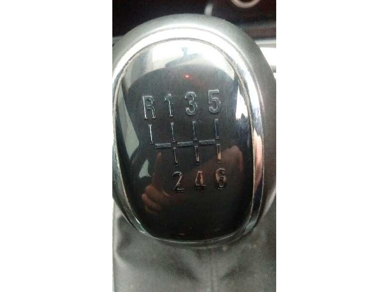 opel insignia berlina del año 2011