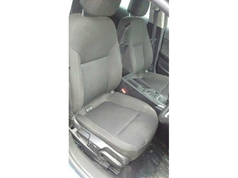 opel insignia berlina del año 2011