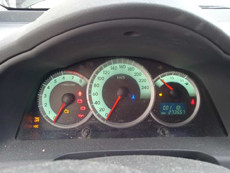 toyota corolla verso (r1) del año 2004