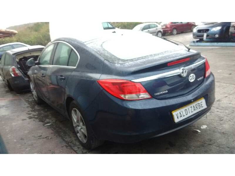 opel insignia berlina del año 2011