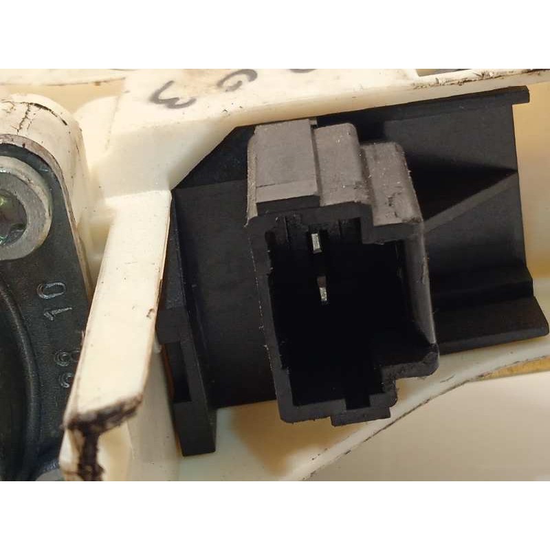 Recambio de elevalunas trasero derecho para renault fluence dynamique referencia OEM IAM 827200016R  827300013R