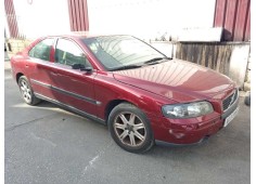 volvo s60 berlina del año 2004
