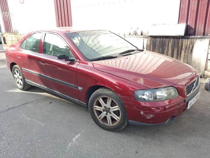 volvo s60 berlina del año 2004