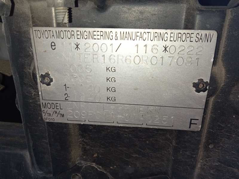 toyota corolla verso (r1) del año 2004