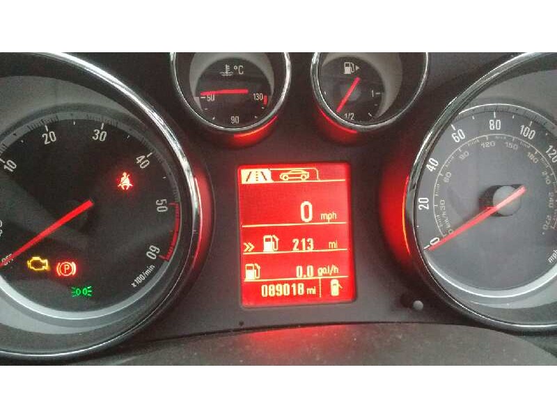 opel insignia berlina del año 2011