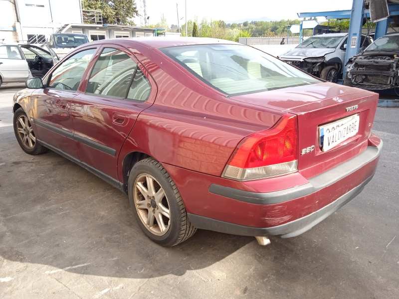 volvo s60 berlina del año 2004