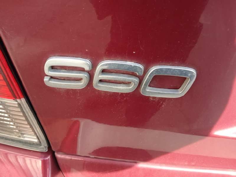 volvo s60 berlina del año 2004