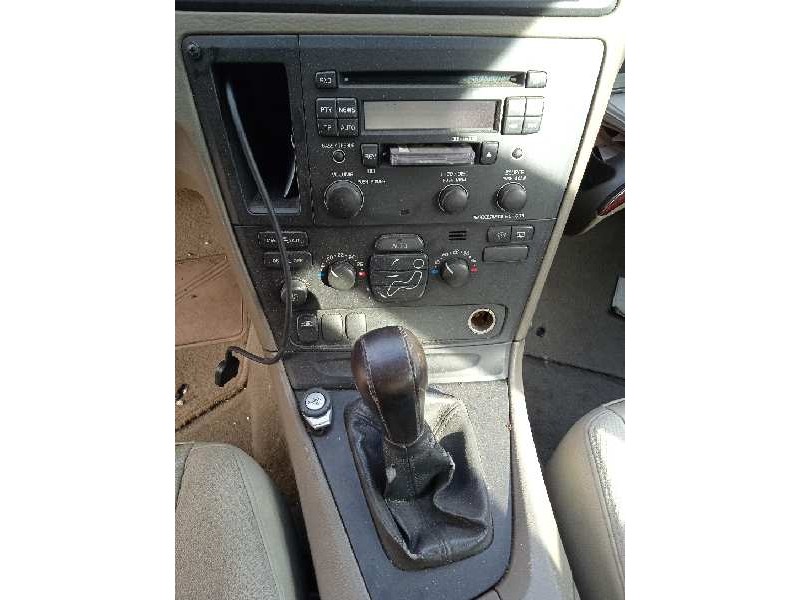 volvo s60 berlina del año 2004