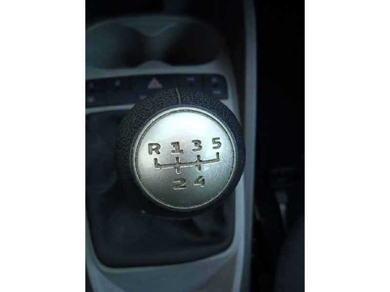 seat ibiza (6j5) del año 2008