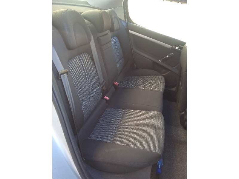 peugeot 407 del año 2009