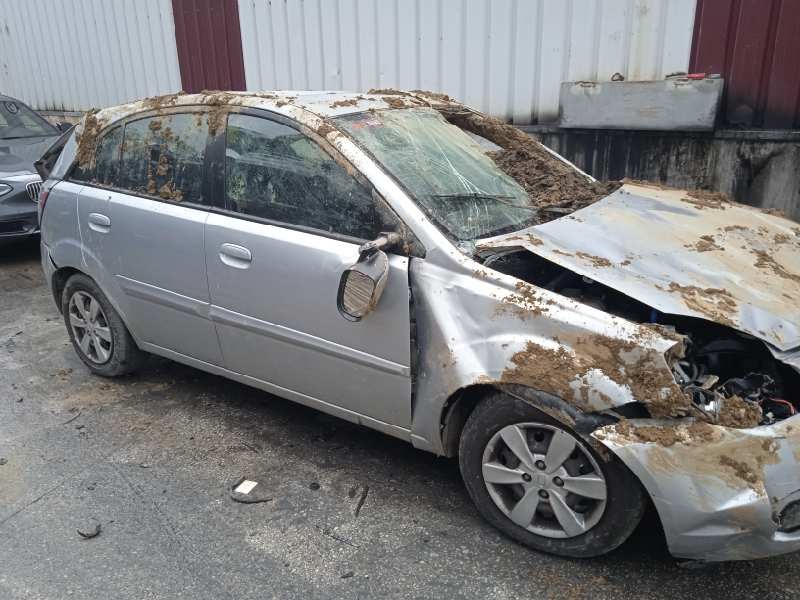 kia rio del año 2011