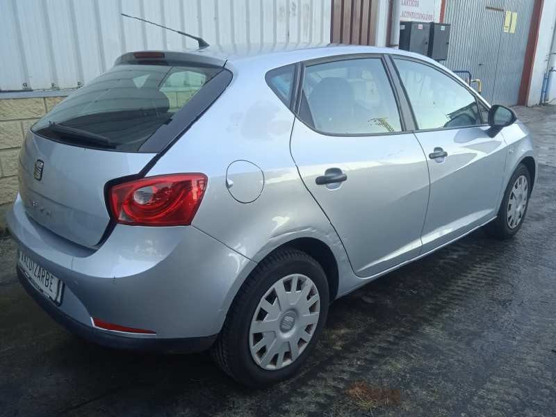 seat ibiza (6j5) del año 2008