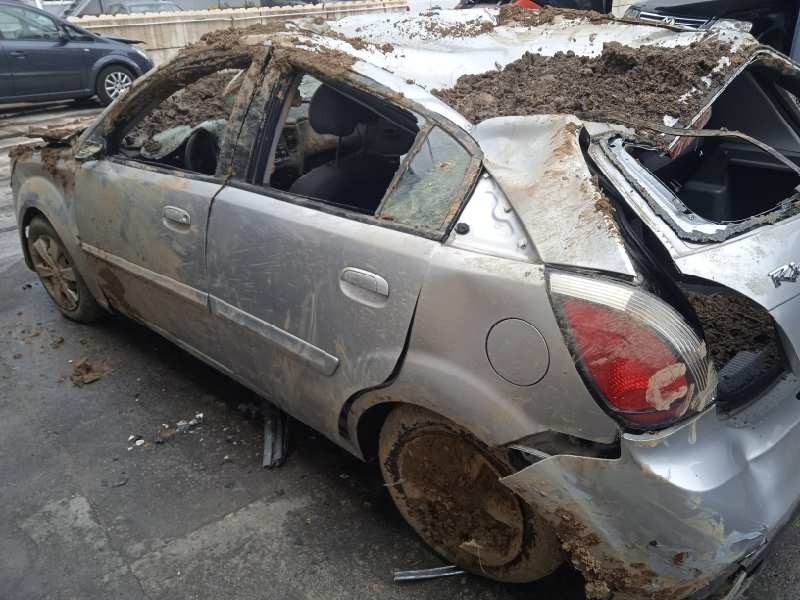 kia rio del año 2011