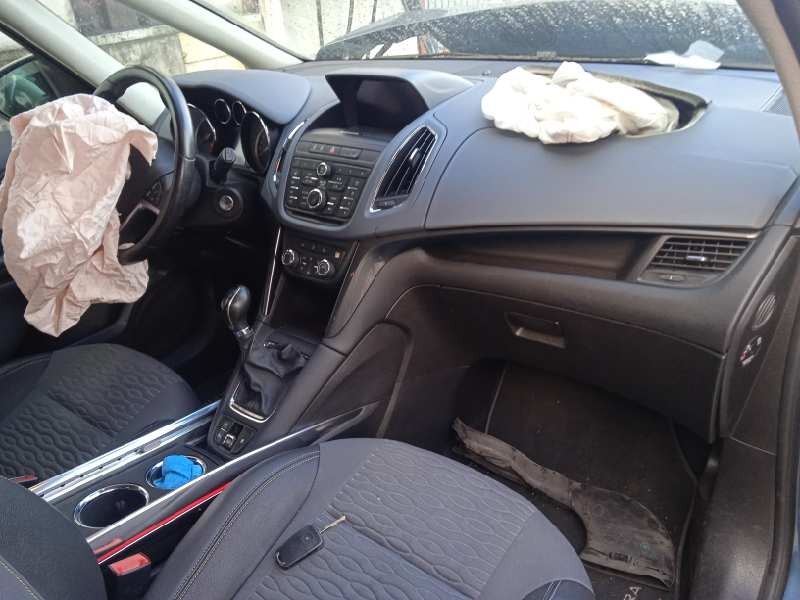 opel zafira tourer del año 2014