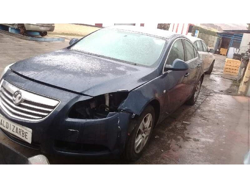 opel insignia berlina del año 2011