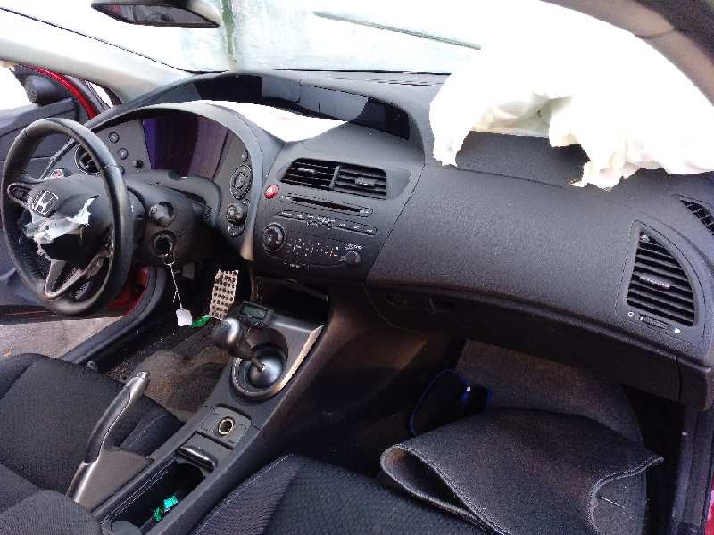 honda civic berlina 5 (fk) del año 2010