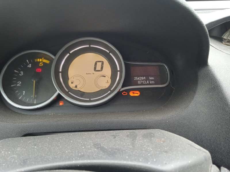 renault megane iii berlina 5 p del año 2010