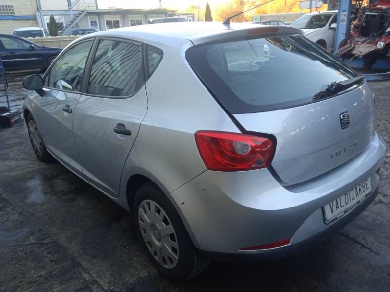 seat ibiza (6j5) del año 2008