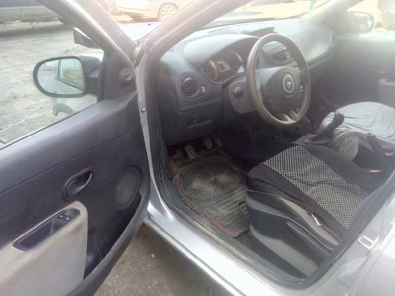 renault clio iii del año 2009