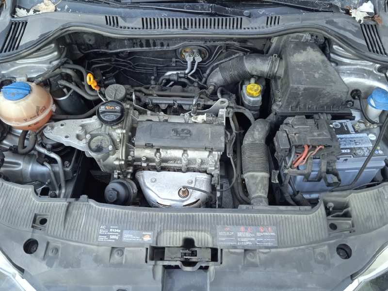 seat ibiza (6j5) del año 2008