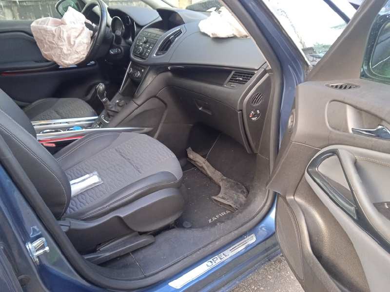 opel zafira tourer del año 2014