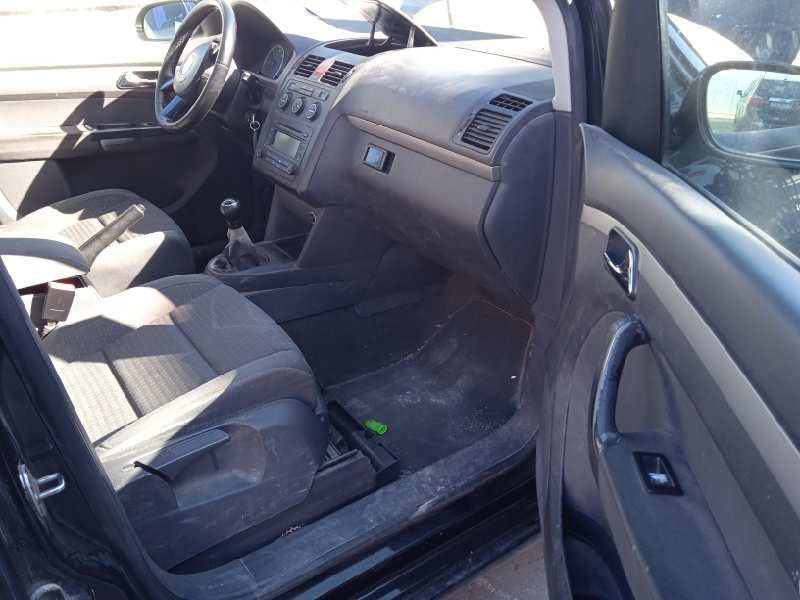 volkswagen touran (1t1) del año 2004