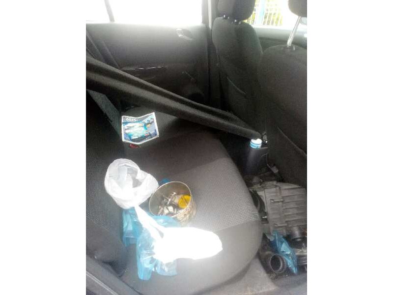 opel corsa d del año 2010