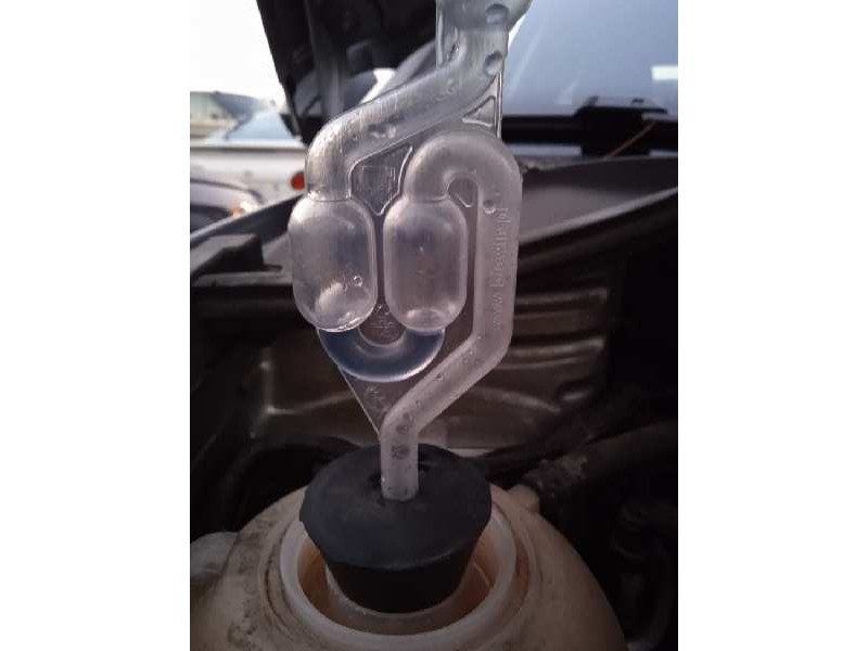 seat ibiza (6j5) del año 2008