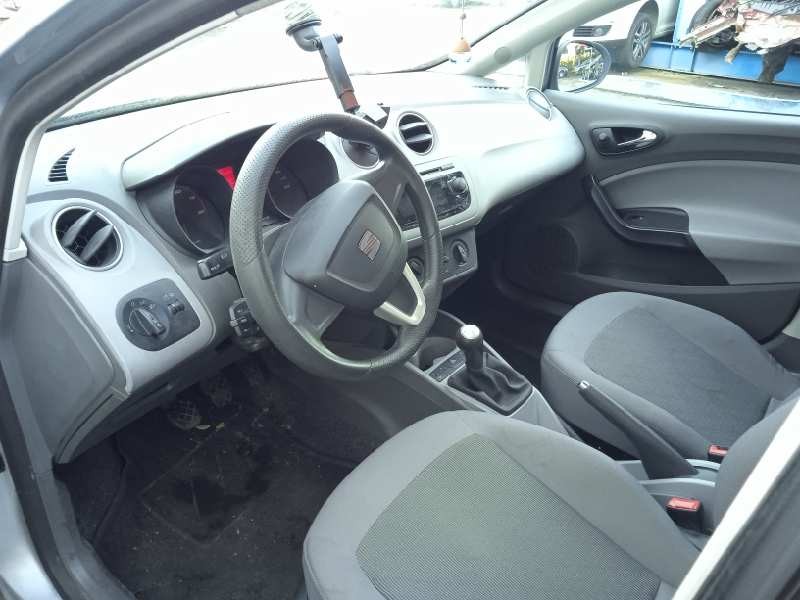 seat ibiza (6j5) del año 2008