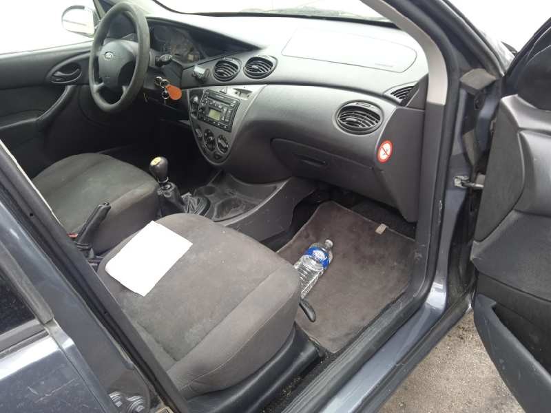 ford focus turnier (cak) del año 2003