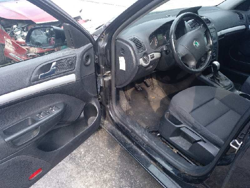 skoda octavia berlina (1z3) del año 2005