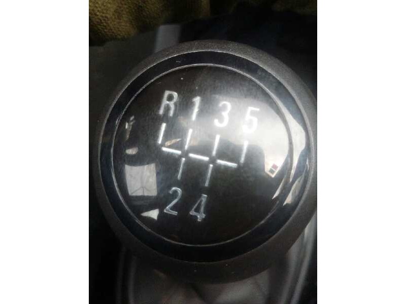 opel corsa d del año 2010