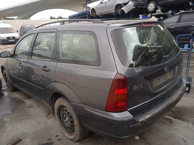 ford focus turnier (cak) del año 2003