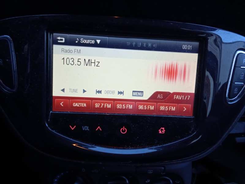 opel corsa e del año 2015